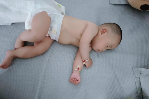 借卵生子机构怀孕肚子撑的难受